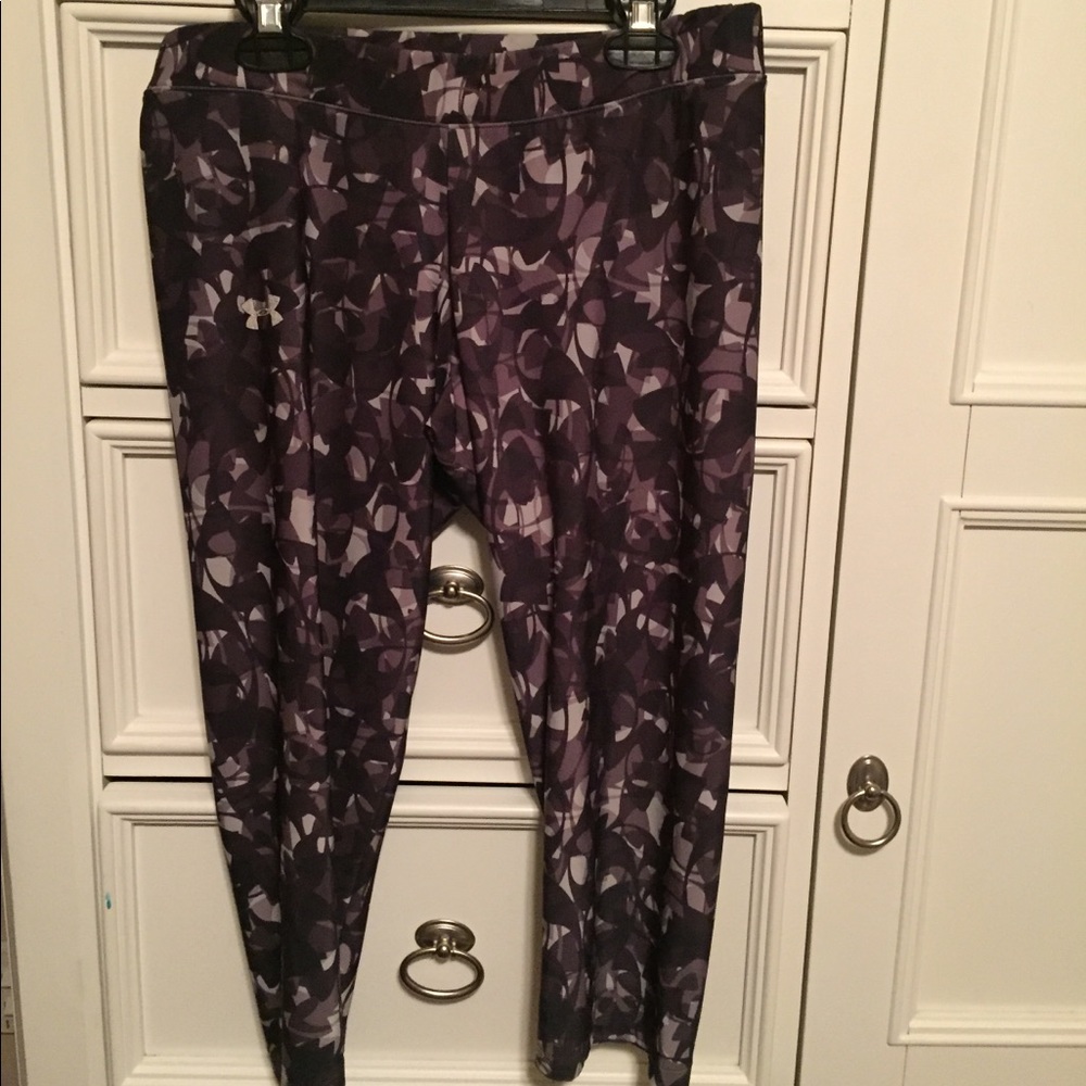 Under Armour Workout Capris - Size L